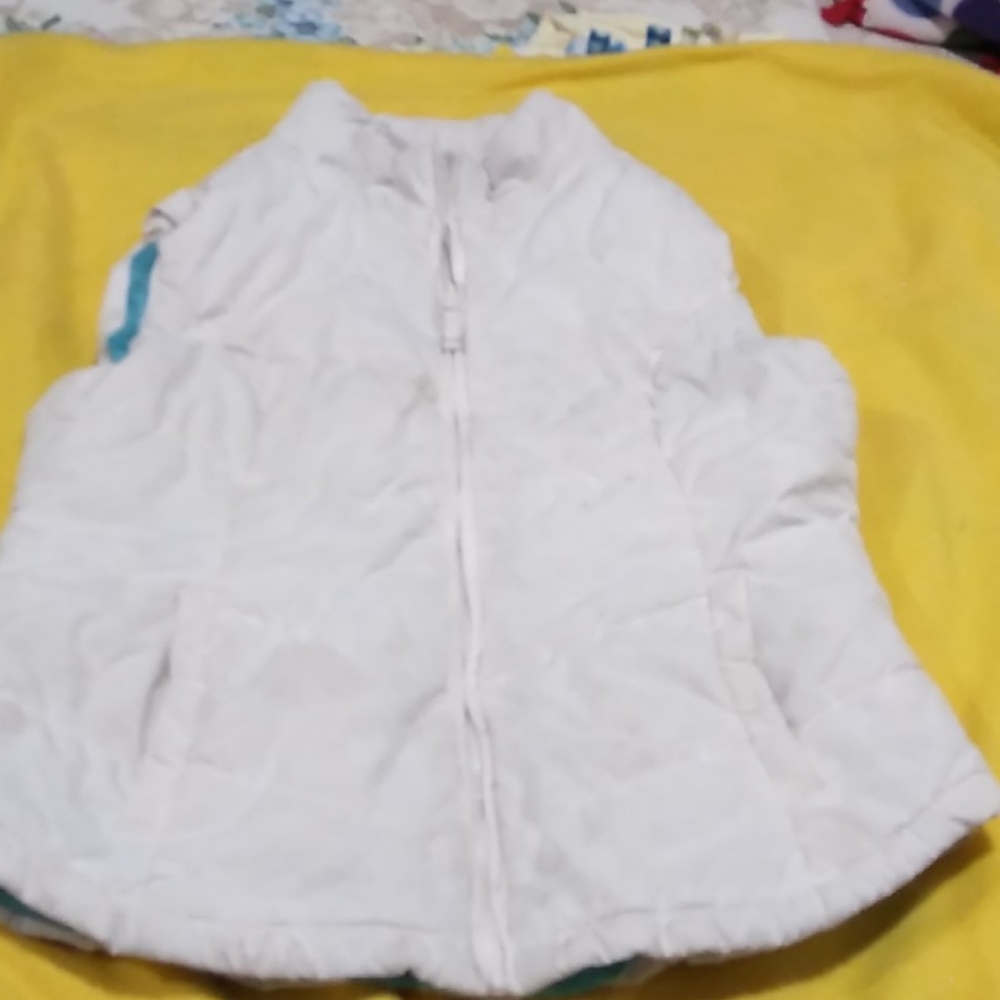 Puffy white vest